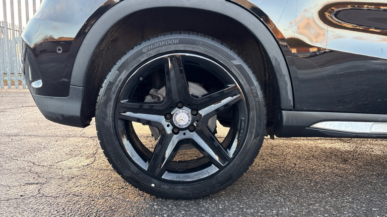 Mercedes-Benz GLA 250 4Matic AMG Line Premium Plus 5dr Auto Petrol Hatchback